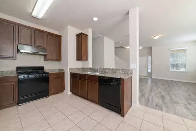 12655 Redbud Villa Lane, Houston, TX 77086 - Photo 9