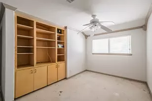 5218 Contour Pl, Houston, TX 77096 - Photo 15