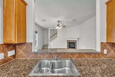 2614 Shady Acres Court, Houston, TX 77008 - Photo 17