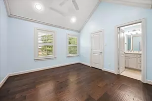 1717 Creek Dr, Houston, TX 77055 - Photo 29
