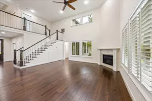 1717 Creek Dr, Houston, TX 77055 - Photo 19