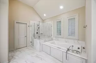 1717 Creek Dr, Houston, TX 77055 - Photo 7