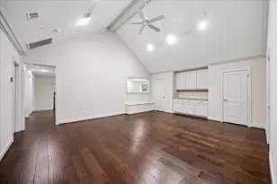1717 Creek Dr, Houston, TX 77055 - Photo 37