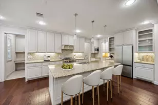 1717 Creek Dr, Houston, TX 77055 - Photo 11