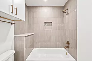 611 E 25th St, Houston, TX 77008 - Photo 31