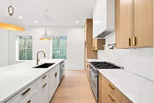 611 E 25th St, Houston, TX 77008 - Photo 11