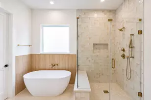 611B E 25th St, Houston, TX 77008 - Photo 9