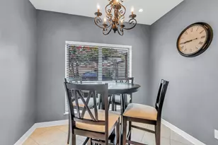 2555 Bering Dr, Houston, TX 77057 - Photo 15