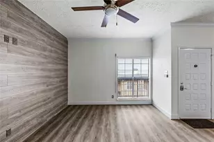 921 Marine Dr, Galveston, TX 77550 - Photo 7