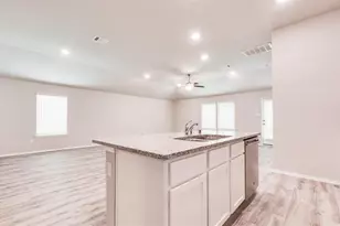 7615 Pampero Ln, Baytown, TX 77523 - Photo 9