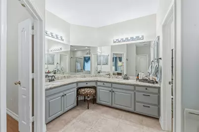 2914 Wilshire Lane, Baytown, TX 77521 - Photo 17