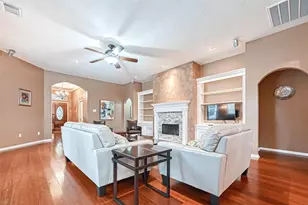 5213 Cottonwood Creek Ln, League City, TX 77573 - Photo 7