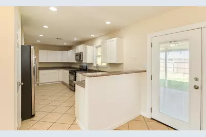 3206 Pine Street, Galveston, TX 77551 - Photo 13