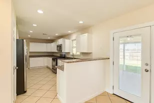 3206 Pine St, Galveston, TX 77551 - Photo 13