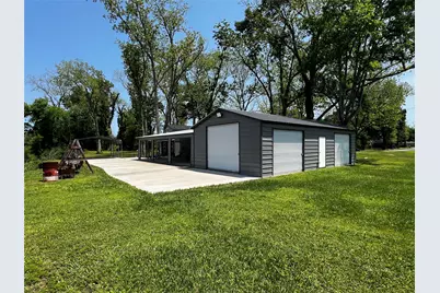 1074 W Taylor Lake Circle, Livingston, TX 77351 - Photo 3