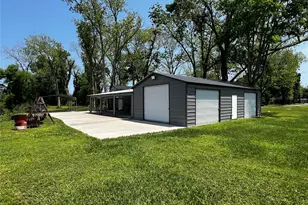 1074 W Taylor Lk Cir, Livingston, TX 77351 - Photo 3