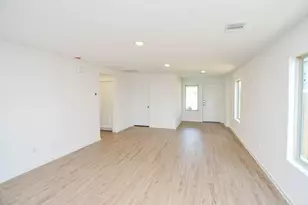 1542 San Sebastien Dr, Conroe, TX 77301 - Photo 11