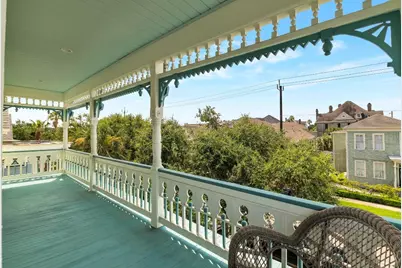 1724 S Ball Street, Galveston, TX 77550 - Photo 23