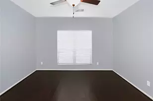 4918 Vista Village Ln, Houston, TX 77092 - Photo 15