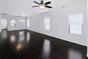 4918 Vista Village Ln, Houston, TX 77092 - Photo 5