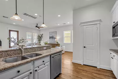 1122 W 18th Street, Houston, TX 77008 - Photo 17