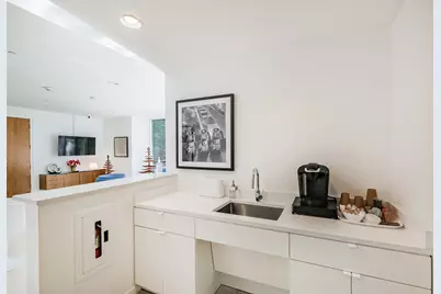 3600 Montrose Boulevard #104, Houston, TX 77006 - Photo 31