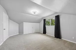 2406 Brooktree Dr, Houston, TX 77008 - Photo 23