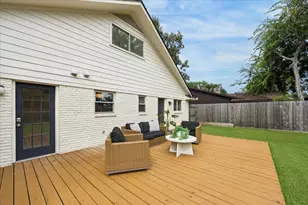 2406 Brooktree Dr, Houston, TX 77008 - Photo 27