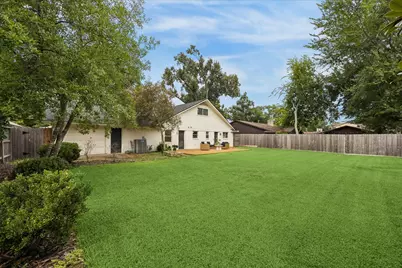 2406 Brooktree Drive, Houston, TX 77008 - Photo 29