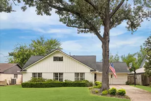 2406 Brooktree Dr, Houston, TX 77008 - Photo 1