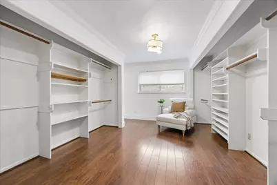 2406 Brooktree Drive, Houston, TX 77008 - Photo 19