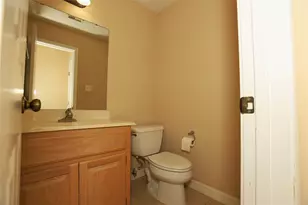 113 Silver Bay Ln, Lake Jackson, TX 77566 - Photo 9