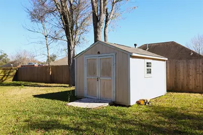 113 Silver Bay Lane, Lake Jackson, TX 77566 - Photo 13