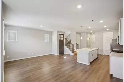 10014 Rustic Charm Street, Houston, TX 77080 - Photo 7