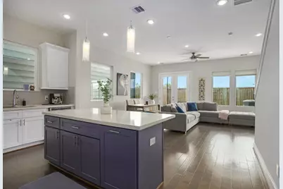 5518 Rosslyn Road, Houston, TX 77091 - Photo 1