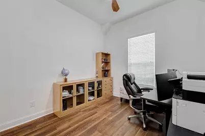 38 S Pinto Point Circle, The Woodlands, TX 77389 - Photo 9
