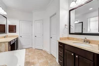 38 S Pinto Point Circle, The Woodlands, TX 77389 - Photo 37