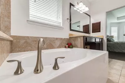 38 S Pinto Point Circle, The Woodlands, TX 77389 - Photo 35