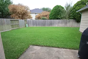 114 Chandler Ct, Sugar Land, TX 77479 - Photo 15