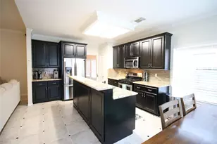 114 Chandler Ct, Sugar Land, TX 77479 - Photo 5