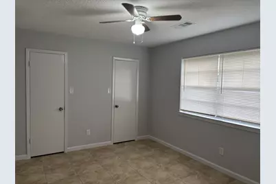 10446 Towneview Drive, Sugar Land, TX 77498 - Photo 11