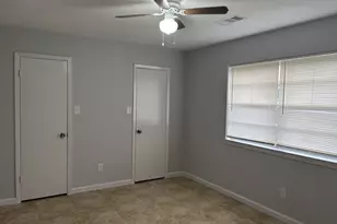 10446 Towneview Dr, Sugar Land, TX 77498 - Photo 11