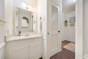 4912 Goose Creek Dr, Baytown, TX 77521 - Photo 9