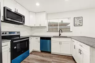 7610 Smiling Wood Ln, Houston, TX 77086 - Photo 11