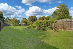 805 Trinity St, Anahuac, TX 77514 - Photo 21