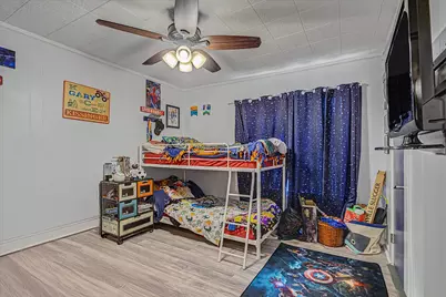 805 Trinity Street, Anahuac, TX 77514 - Photo 9