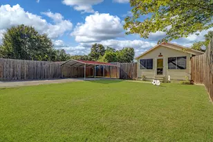 805 Trinity St, Anahuac, TX 77514 - Photo 1