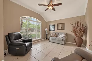 1815 Glen Oak Ct, Sugar Land, TX 77479 - Photo 17