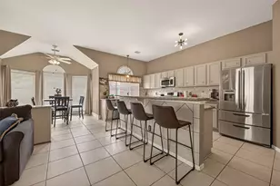 1815 Glen Oak Ct, Sugar Land, TX 77479 - Photo 9