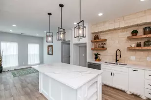 7722 Pond Circle, Beaumont, TX 77707 - Photo 11